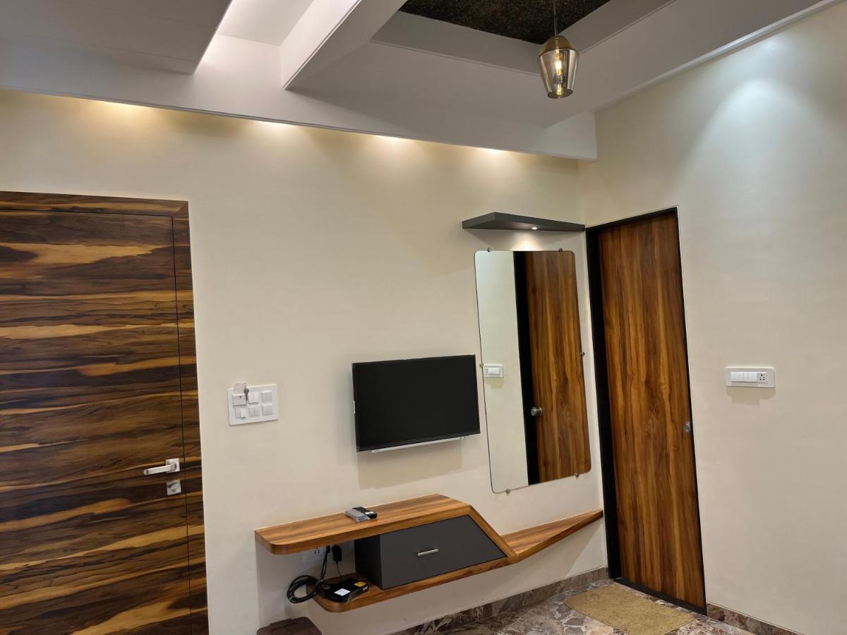 Hotel Aryadeep Phardāpur Esterno foto