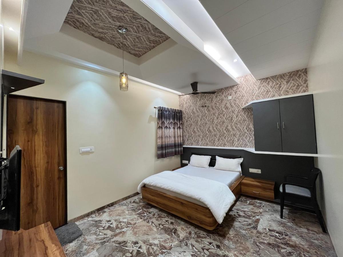 Hotel Aryadeep Phardāpur Esterno foto